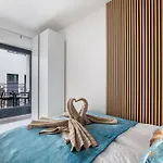 Rames-Cosmo Downtown Apartment With Rooftop Pool