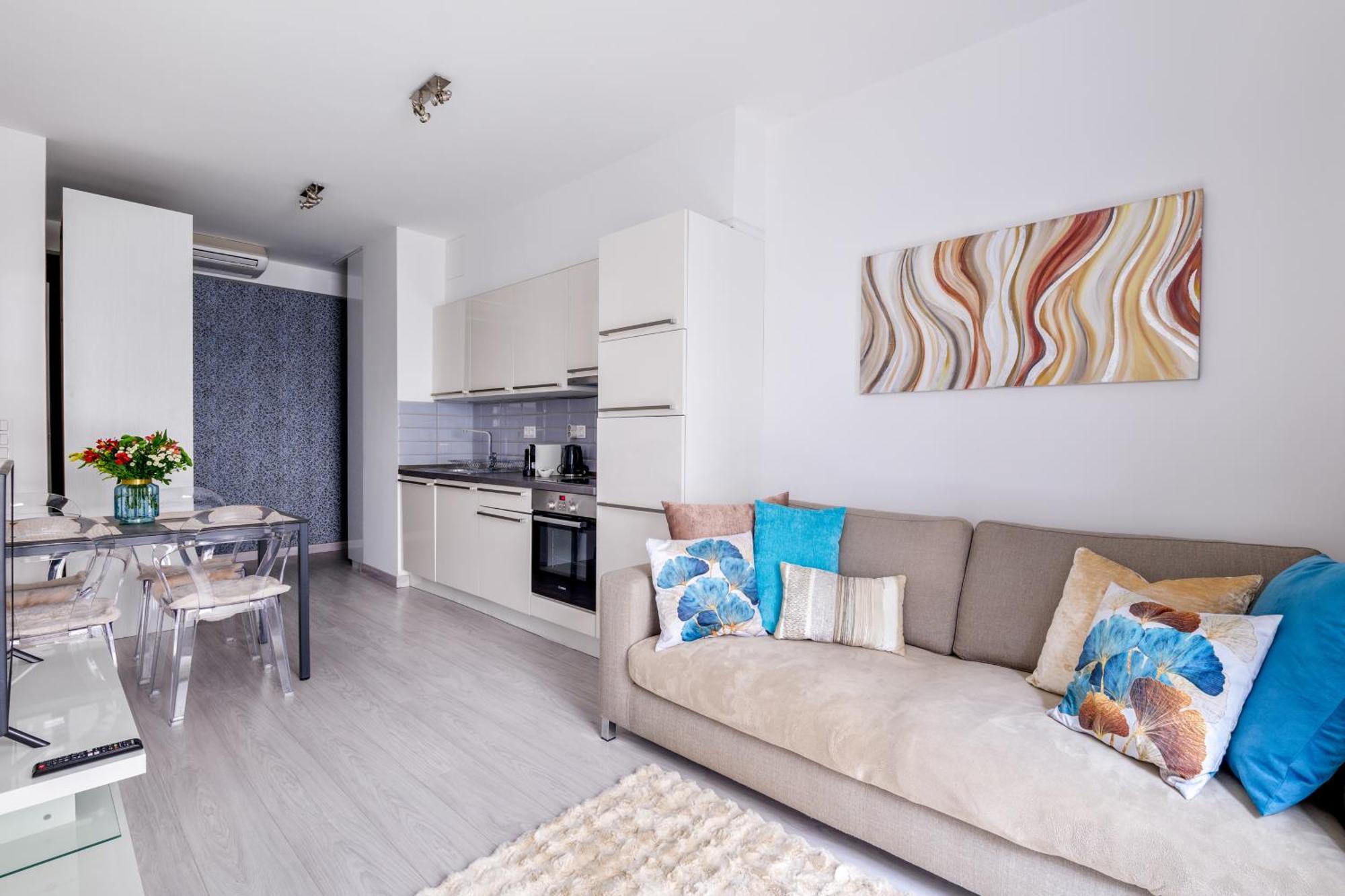 Apartment Rames-cosmo Downtown With Rooftop Pool Budapest