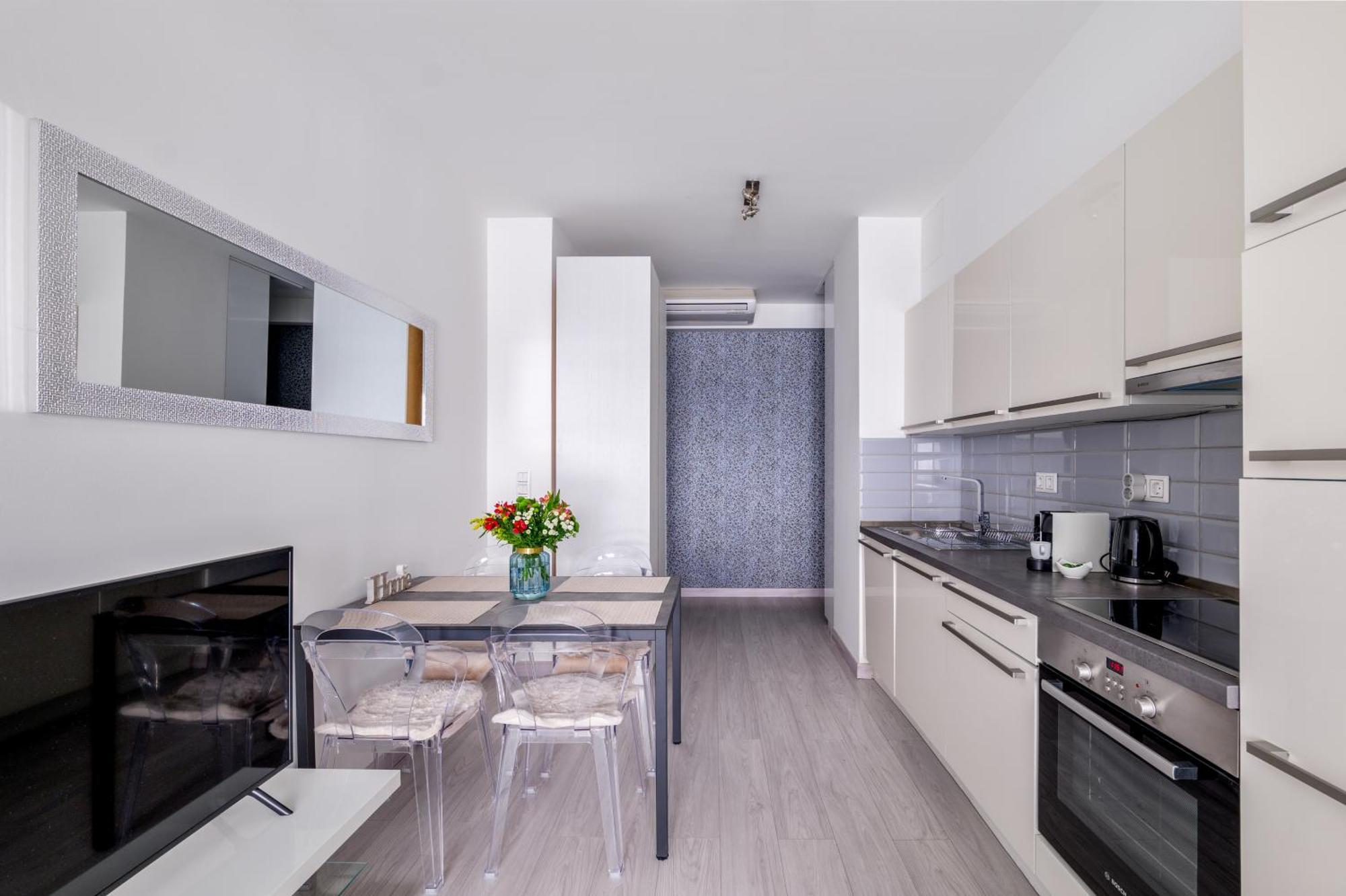 Rames-cosmo Downtown With Rooftop Pool * Budapest