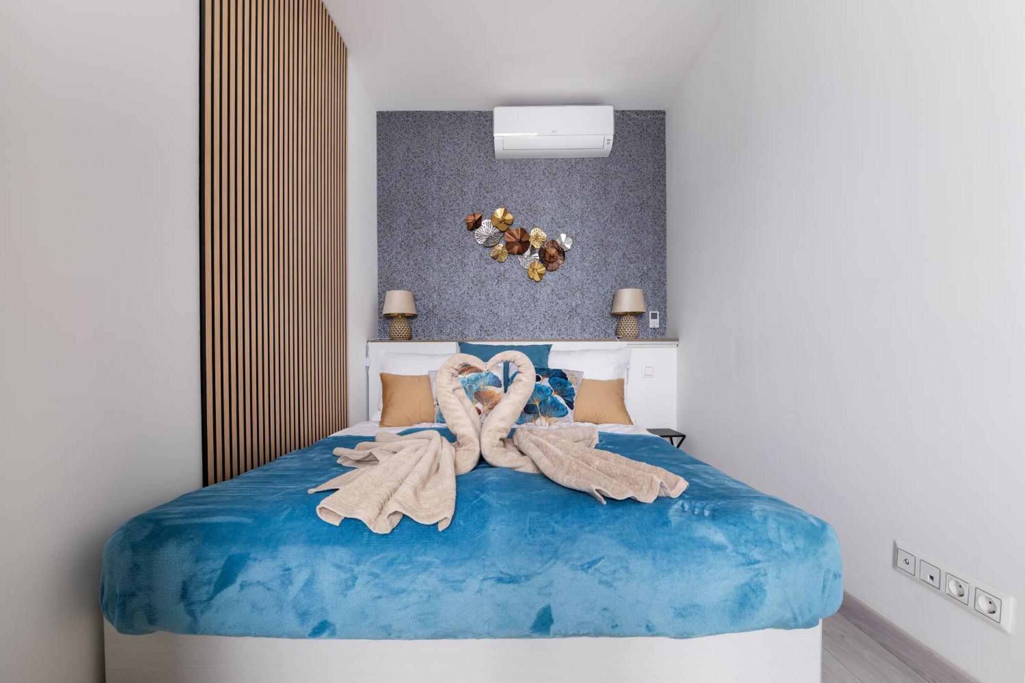 Apartment Rames-cosmo Downtown With Rooftop Pool