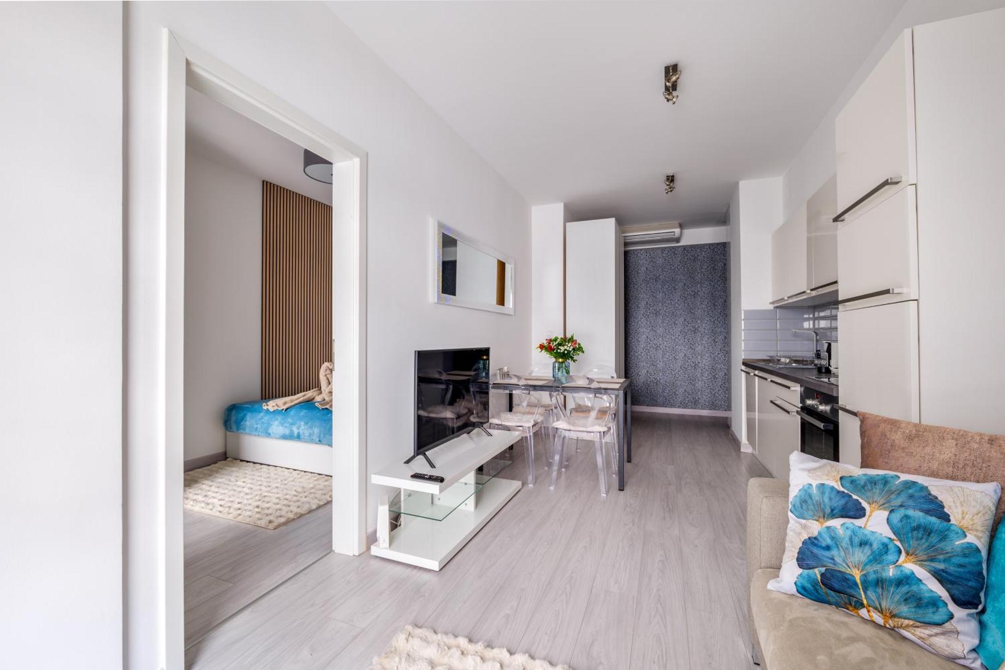 Rames-cosmo Downtown With Rooftop Pool Apartment *